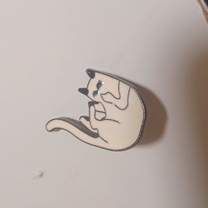 Cat pin